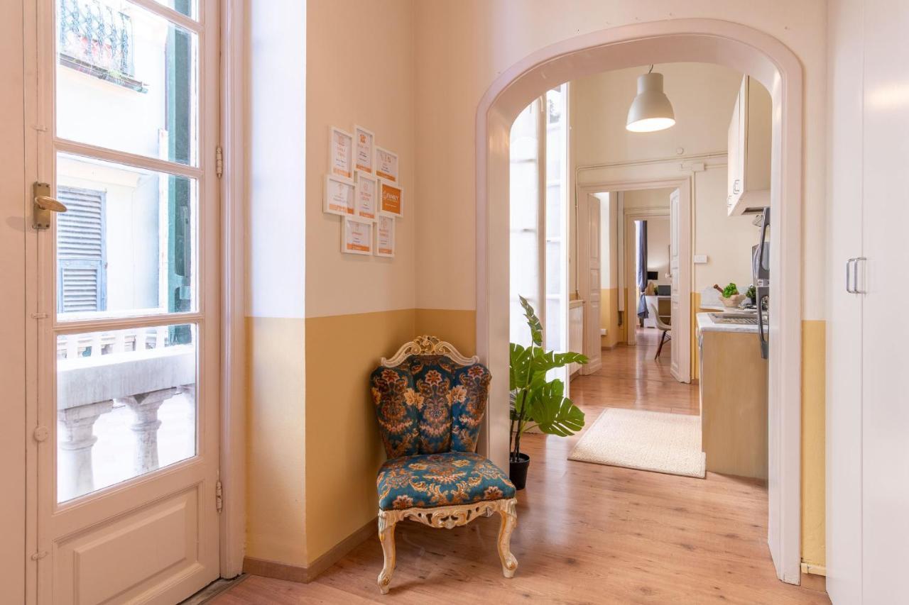 Family Apartments Angeli Genoa Bagian luar foto